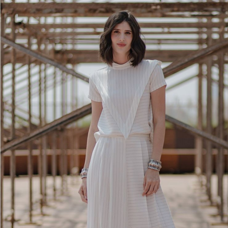 BLUSA COM RECORTES DIAGONAIS