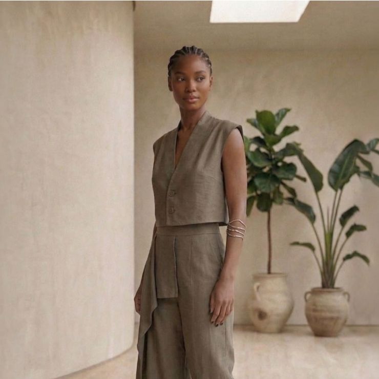 COLETE CROPPED DE ALFAIATARIA