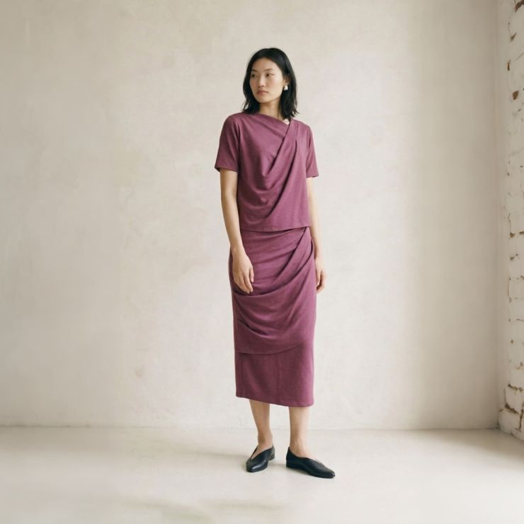 SAIA LÁPIS COM SOBREPOSIÇÃO DRAPEADA